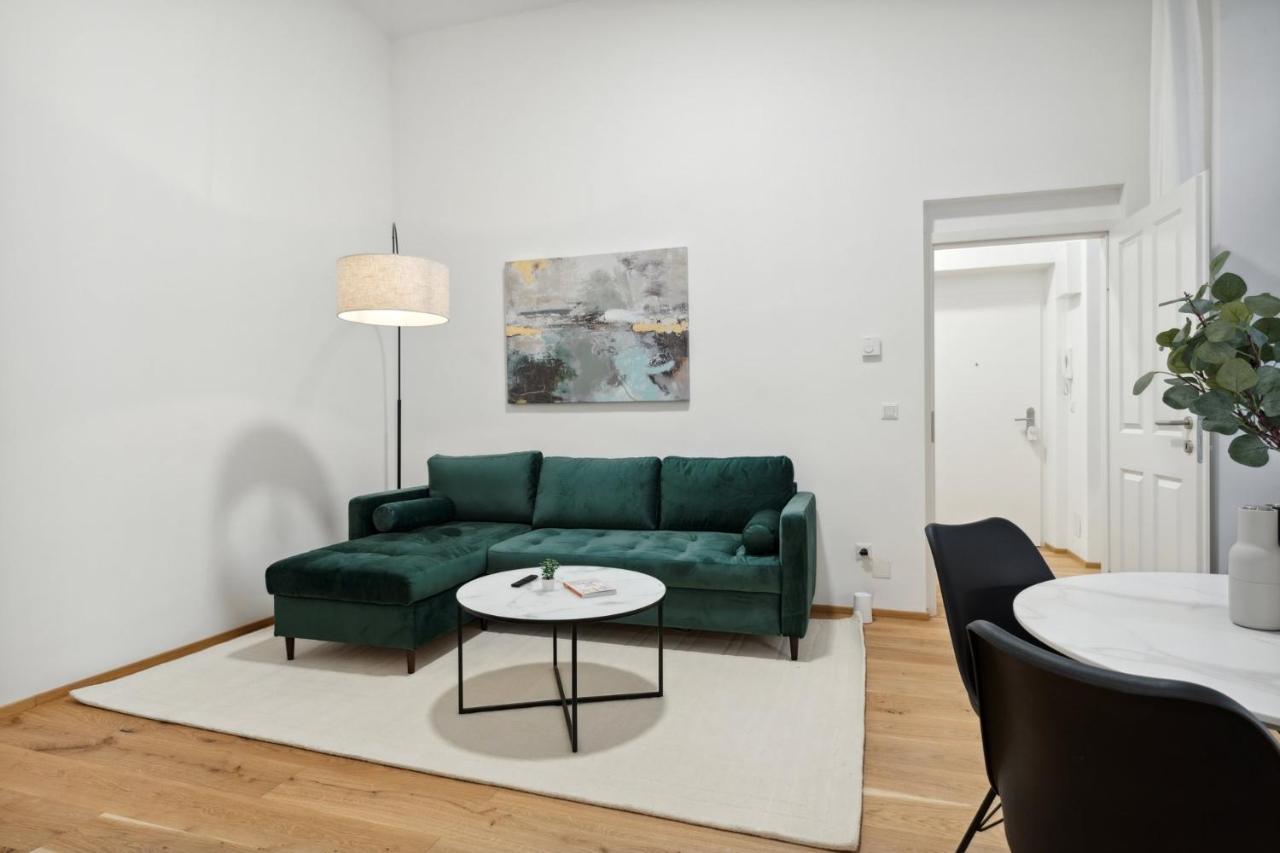 Center Designer Modern Vienne